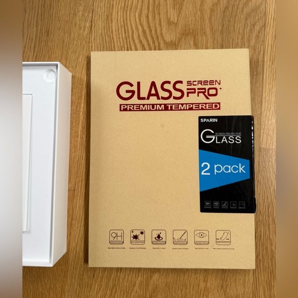 Apple iPad Air 4th Generation in Sky Blue - EUC - Picture 7 of 8